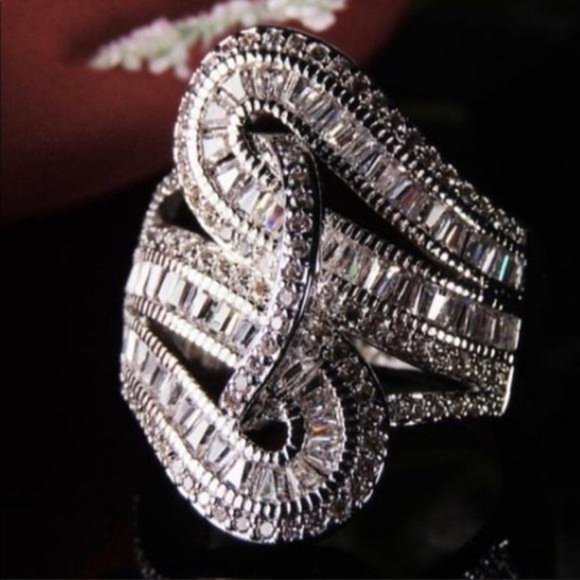 5.6 CT PRINCESS CUT DIAMOND STERLING SILVER RING - Picture 2 of 4